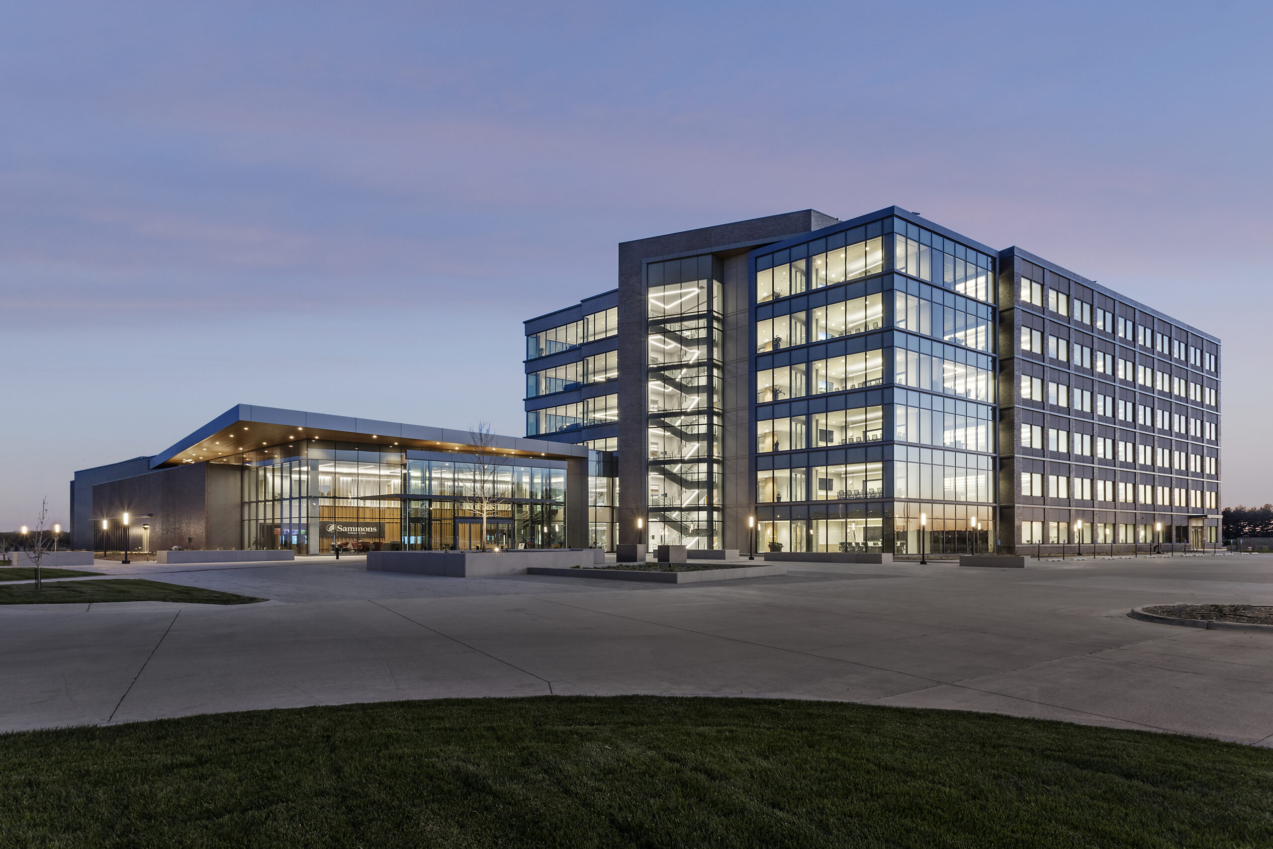 Sammons Financial Group Corporate Headquarters - Weitz